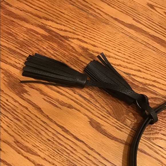 Tory Burch black leather cross body - Picture 5 of 6